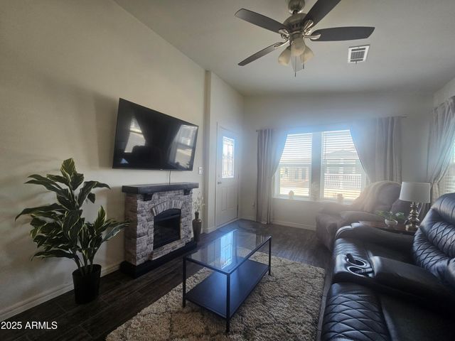 650 N Hawes Road 3123, Mesa, AZ 85207