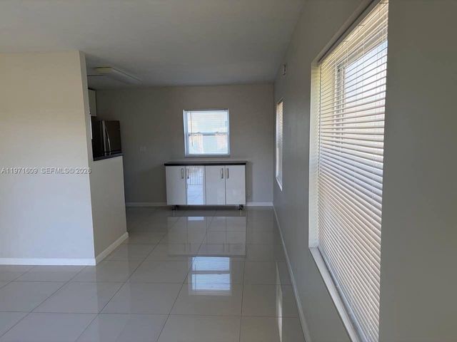 35 NE 13th St 1-2, Fort Lauderdale, FL 33304