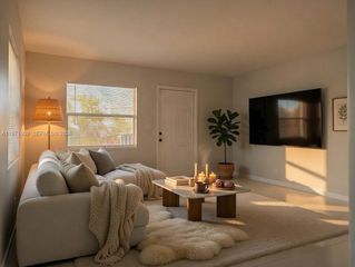 35 NE 13th St 1-2, Fort Lauderdale, FL 33304