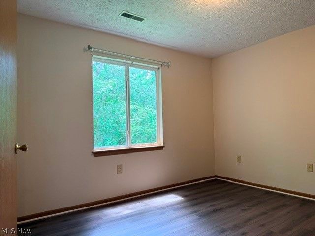 1898 Springfield Lake Boulevard 105, Akron, OH 44312