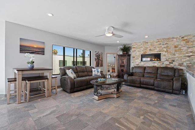 100 Coast 405, La Jolla, CA 92037