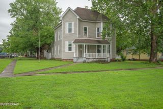 300 S Delaware Avenue, Columbus, KS 66725