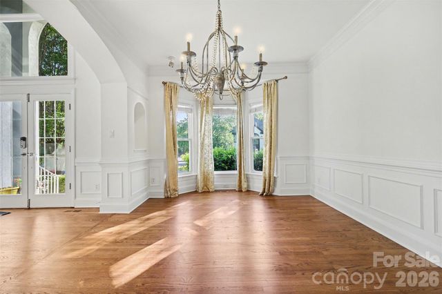6123 Glen Manor Drive, Charlotte, NC 28269