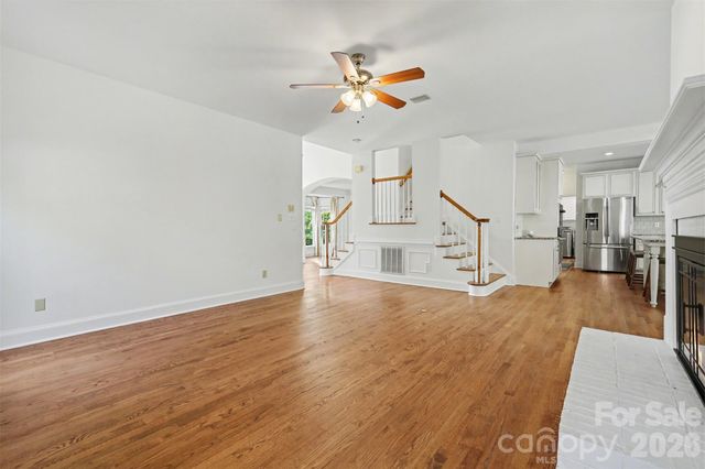 6123 Glen Manor Drive, Charlotte, NC 28269