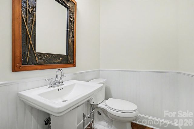 6123 Glen Manor Drive, Charlotte, NC 28269