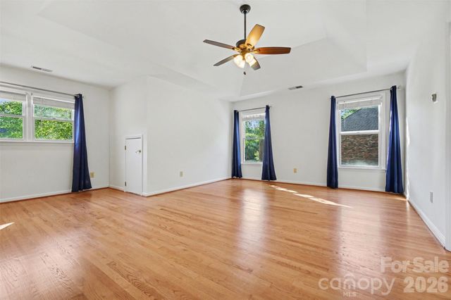 6123 Glen Manor Drive, Charlotte, NC 28269