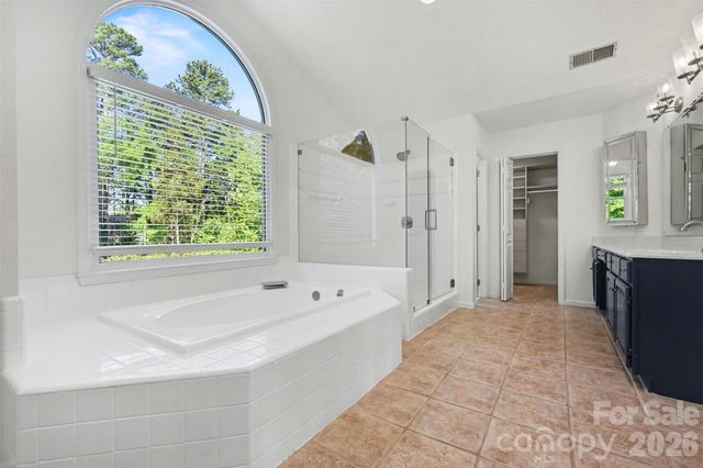6123 Glen Manor Drive, Charlotte, NC 28269