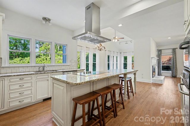 6123 Glen Manor Drive, Charlotte, NC 28269