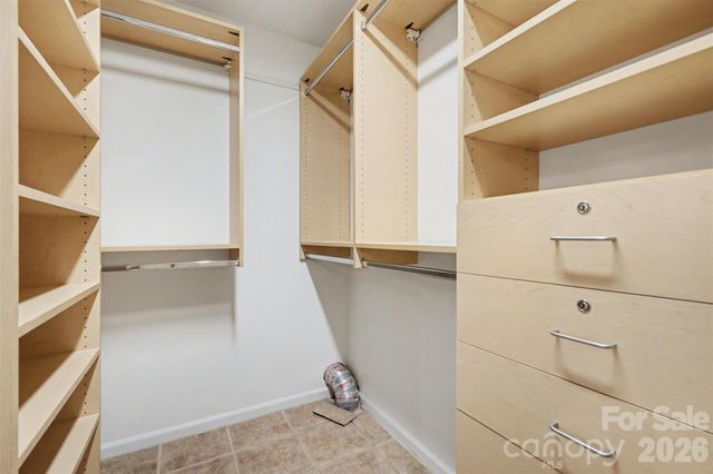 6123 Glen Manor Drive, Charlotte, NC 28269