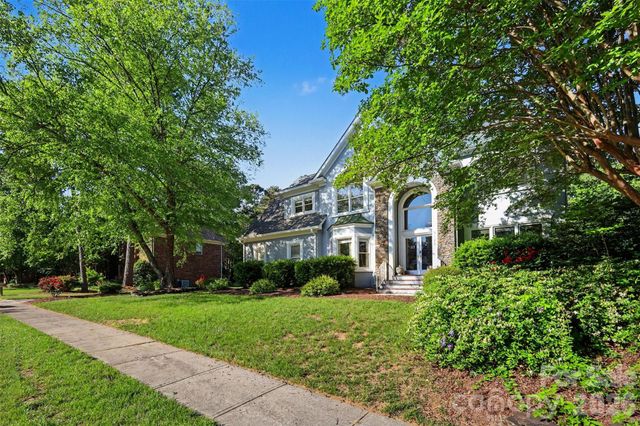 6123 Glen Manor Drive, Charlotte, NC 28269
