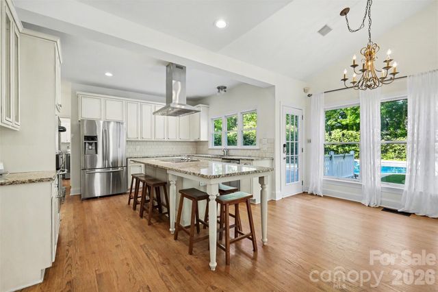 6123 Glen Manor Drive, Charlotte, NC 28269