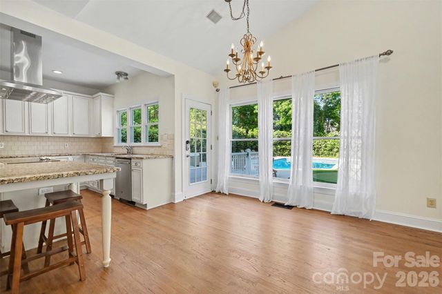 6123 Glen Manor Drive, Charlotte, NC 28269
