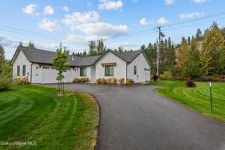 117 Hanson Ct, Dover, ID 83825