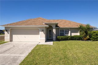 1627 SW 25th TER, Cape Coral, FL 33914
