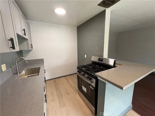 300 N Mountain View Place 5, Fullerton, CA 92831