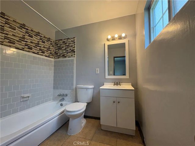 300 N Mountain View Place 5, Fullerton, CA 92831