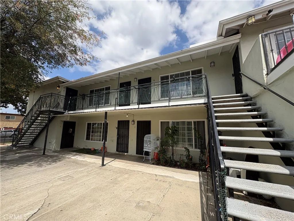 300 N Mountain View Place 5, Fullerton, CA 92831