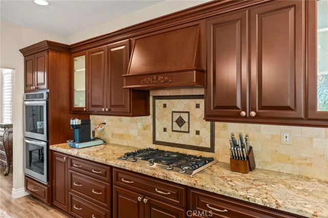 2675 Flora Spiegel Way, Corona, CA 92881