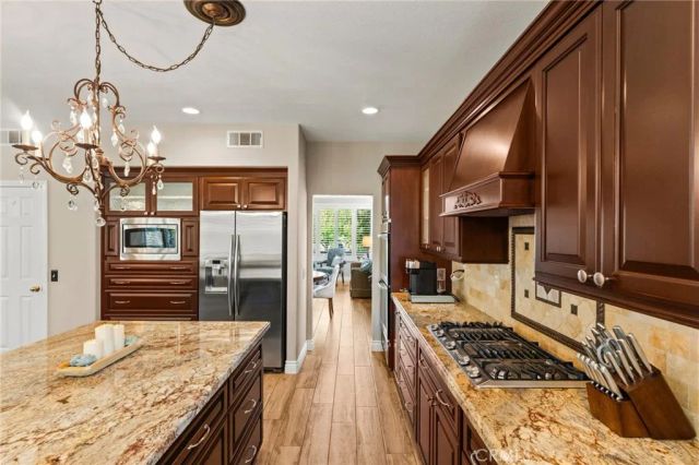 2675 Flora Spiegel Way, Corona, CA 92881