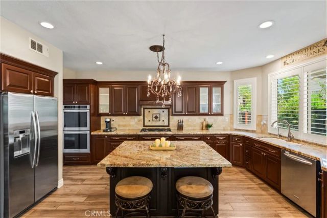 2675 Flora Spiegel Way, Corona, CA 92881