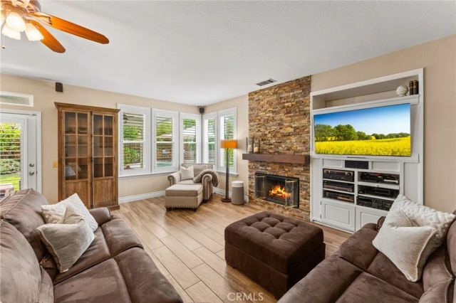 2675 Flora Spiegel Way, Corona, CA 92881