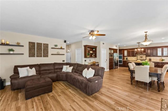 2675 Flora Spiegel Way, Corona, CA 92881