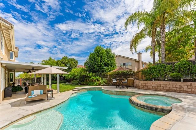 2675 Flora Spiegel Way, Corona, CA 92881