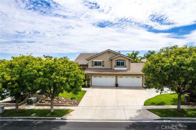 2675 Flora Spiegel Way, Corona, CA 92881