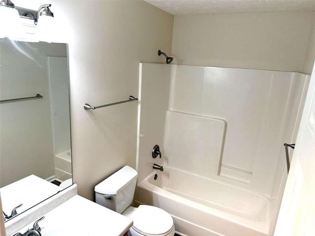 228 Solomon Drive, Ellenwood, GA 30294