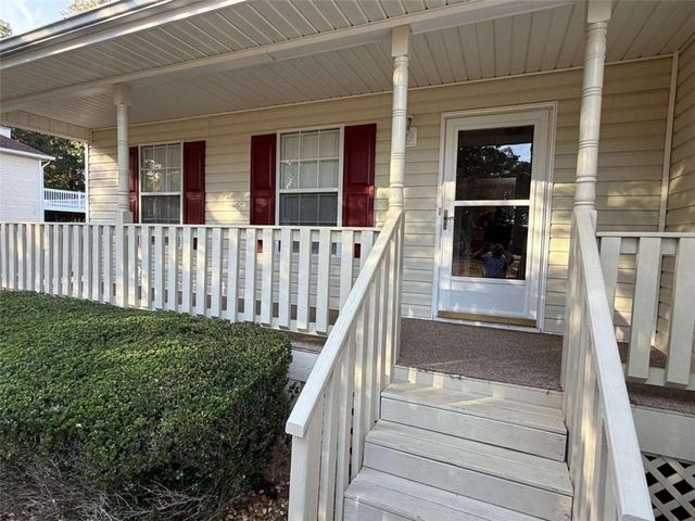 228 Solomon Drive, Ellenwood, GA 30294
