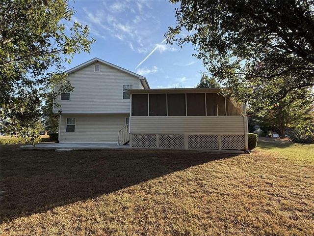 228 Solomon Drive, Ellenwood, GA 30294