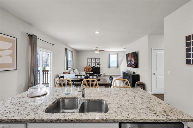 106 Regency LN, Franklin, VA 23851