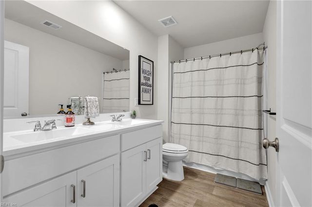 106 Regency LN, Franklin, VA 23851