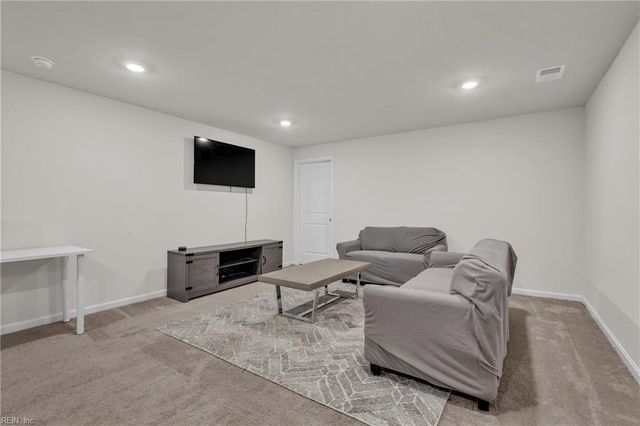 106 Regency LN, Franklin, VA 23851