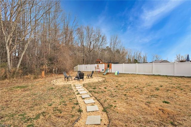 106 Regency LN, Franklin, VA 23851