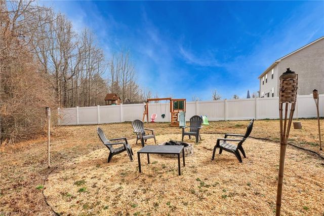 106 Regency LN, Franklin, VA 23851