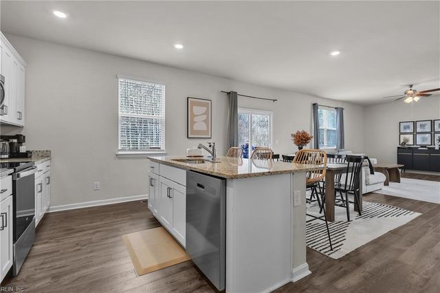 106 Regency LN, Franklin, VA 23851