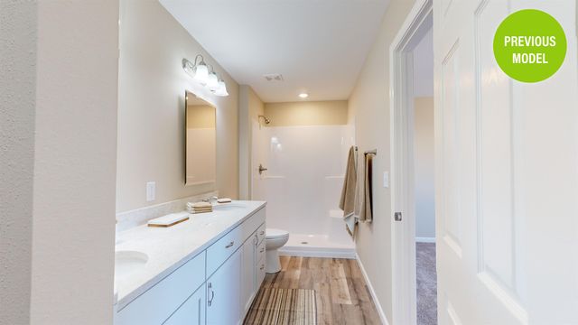 2313 23rd Ave, Minot, ND 58703