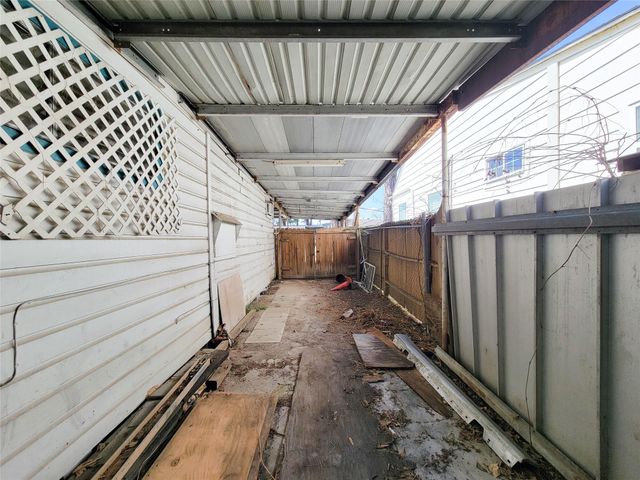 4110 Beggs Street, Houston, TX 77009