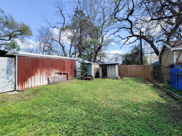 4110 Beggs Street, Houston, TX 77009