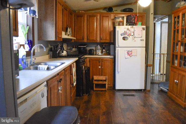 235 MAIN ST, Heislerville, NJ 08324