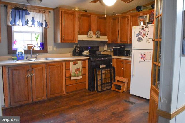 235 MAIN ST, Heislerville, NJ 08324