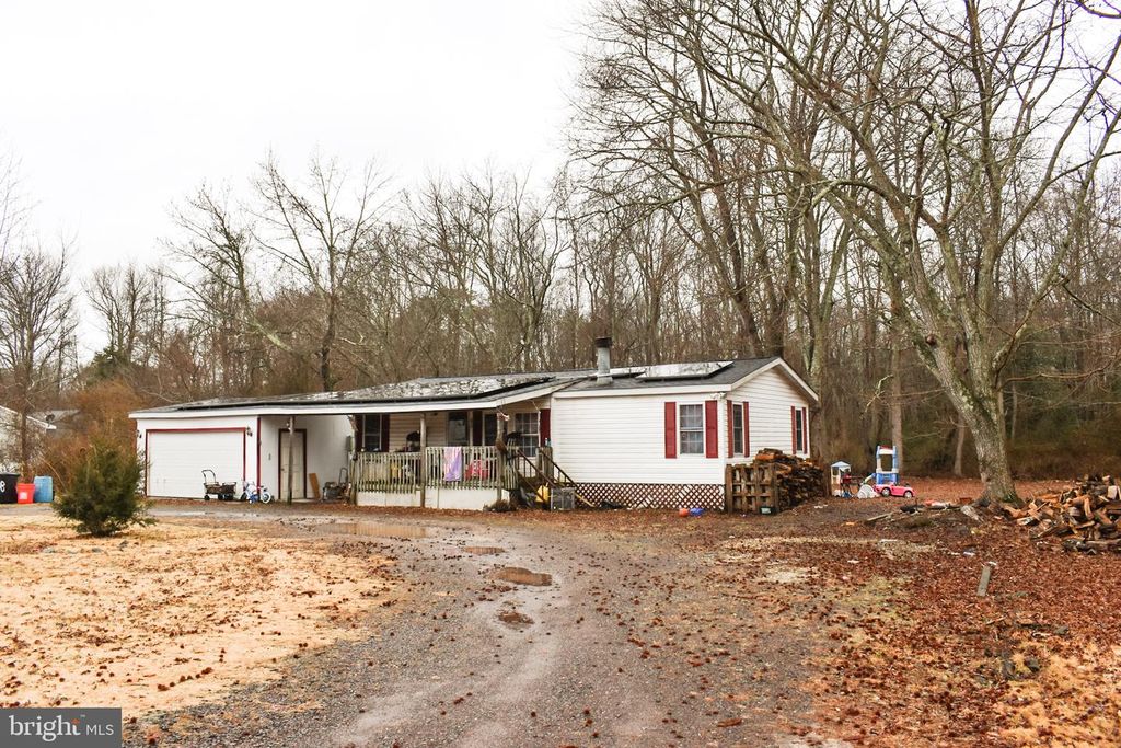 235 MAIN ST, Heislerville, NJ 08324