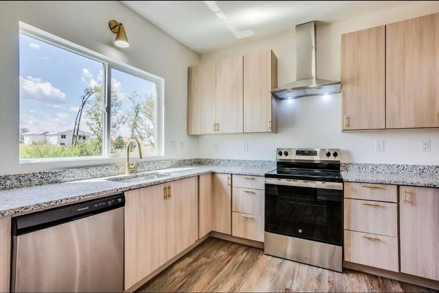 315 S Arbor Valley Way, Valley Center, KS 67147