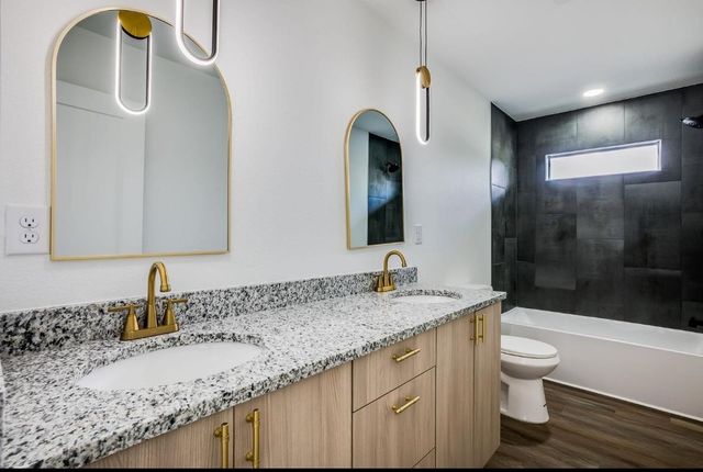 315 S Arbor Valley Way, Valley Center, KS 67147