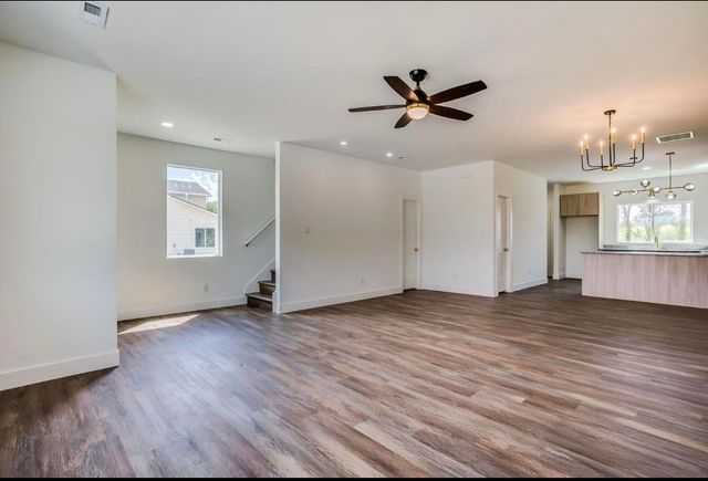 315 S Arbor Valley Way, Valley Center, KS 67147