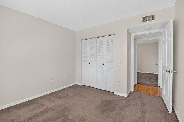417 Villa Circle, Boynton Beach, FL 33435