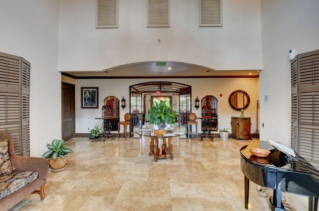 417 Villa Circle, Boynton Beach, FL 33435
