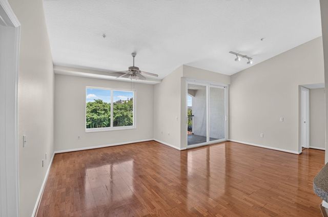 417 Villa Circle, Boynton Beach, FL 33435