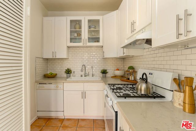 2166 Beachwood Terrace 2168, Los Angeles, CA 90068